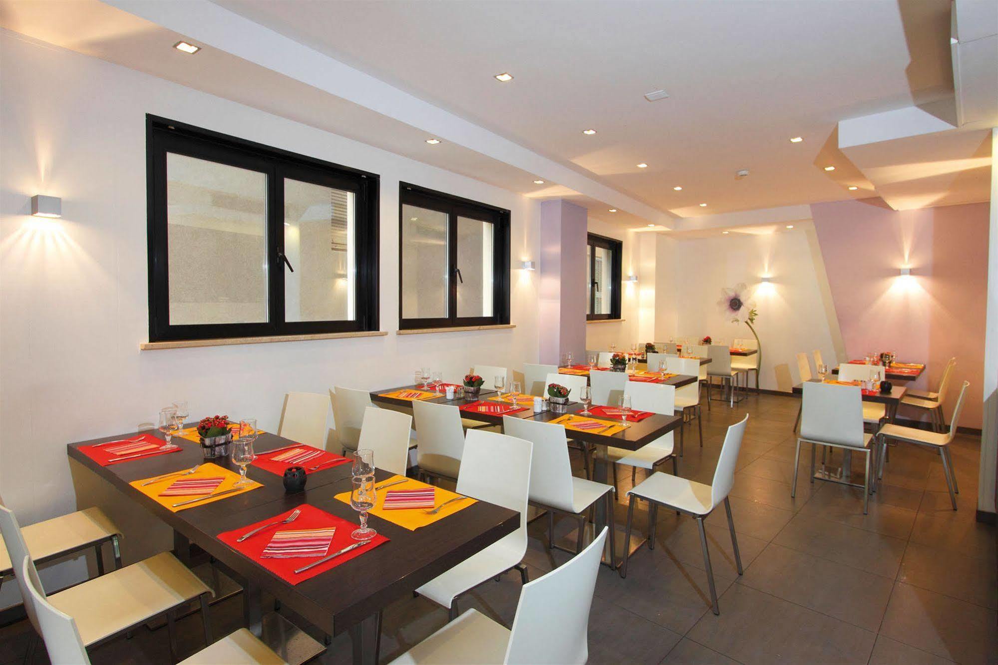Alfred Hotels Monaco - Ex Forum - Hotel Renove Beausoleil Restaurant bilde